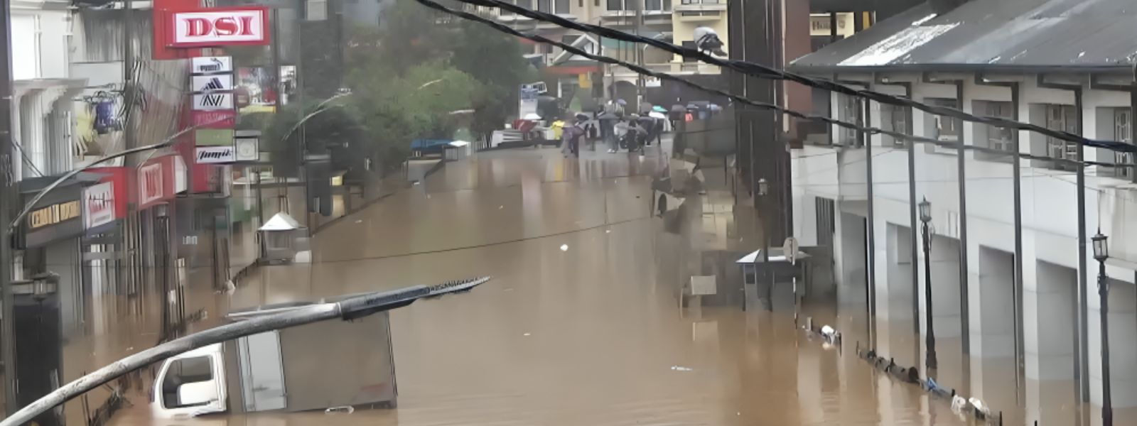 Weather Forces Train Halt, Cripples Road Network